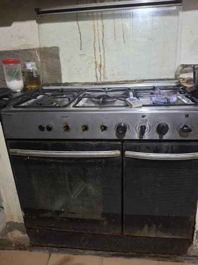 cooking range stove in good condition