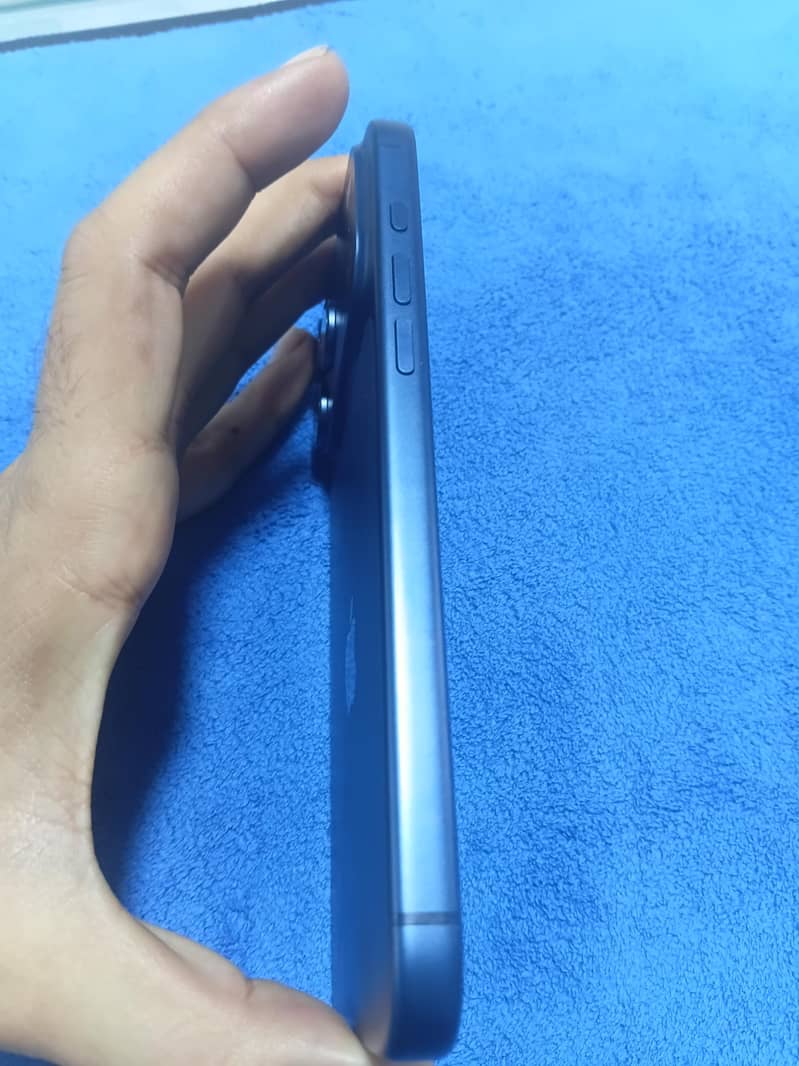 Apple iPhone 17 Pro Max 1