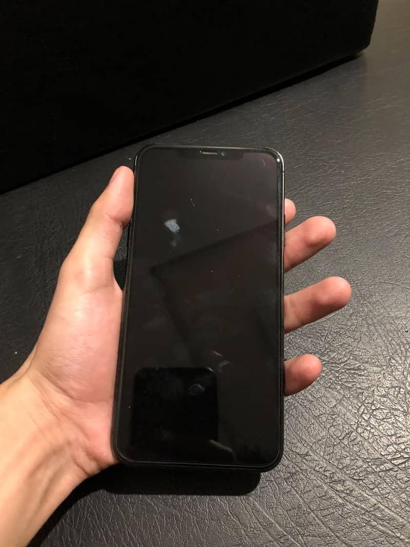 Apple iPhone 11 Pro Max 3