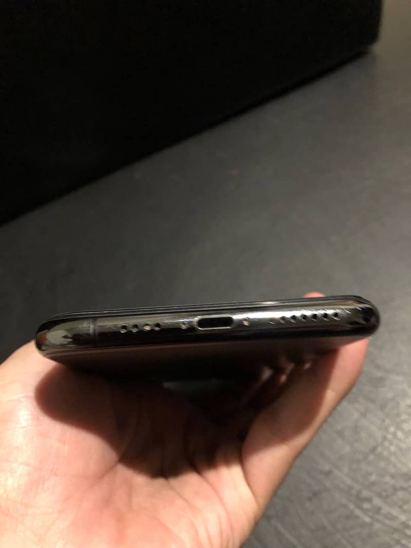 Apple iPhone 11 Pro Max 5