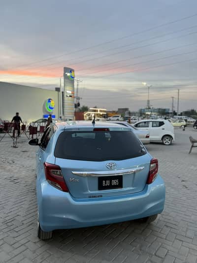 Toyota Vitz 2014