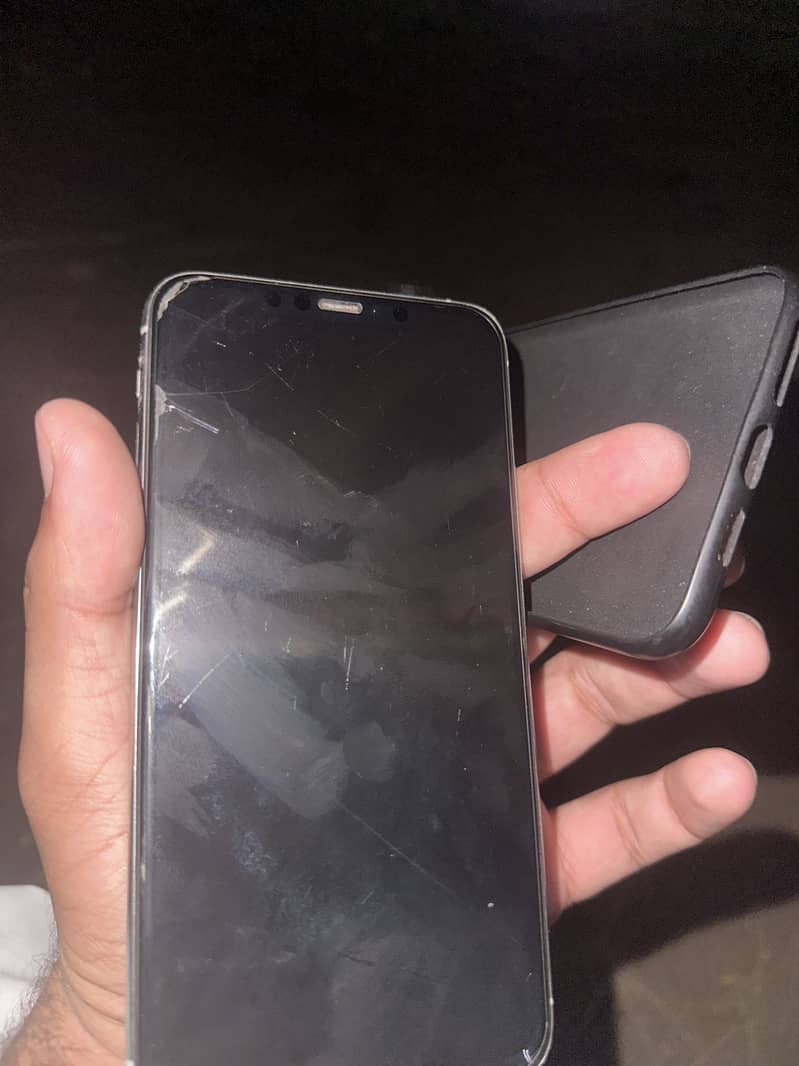 Apple iPhone 11 Pro Max 1