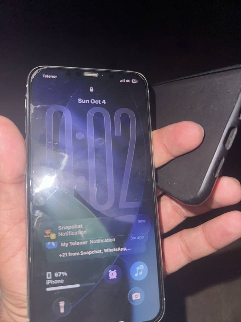 Apple iPhone 11 Pro Max 4