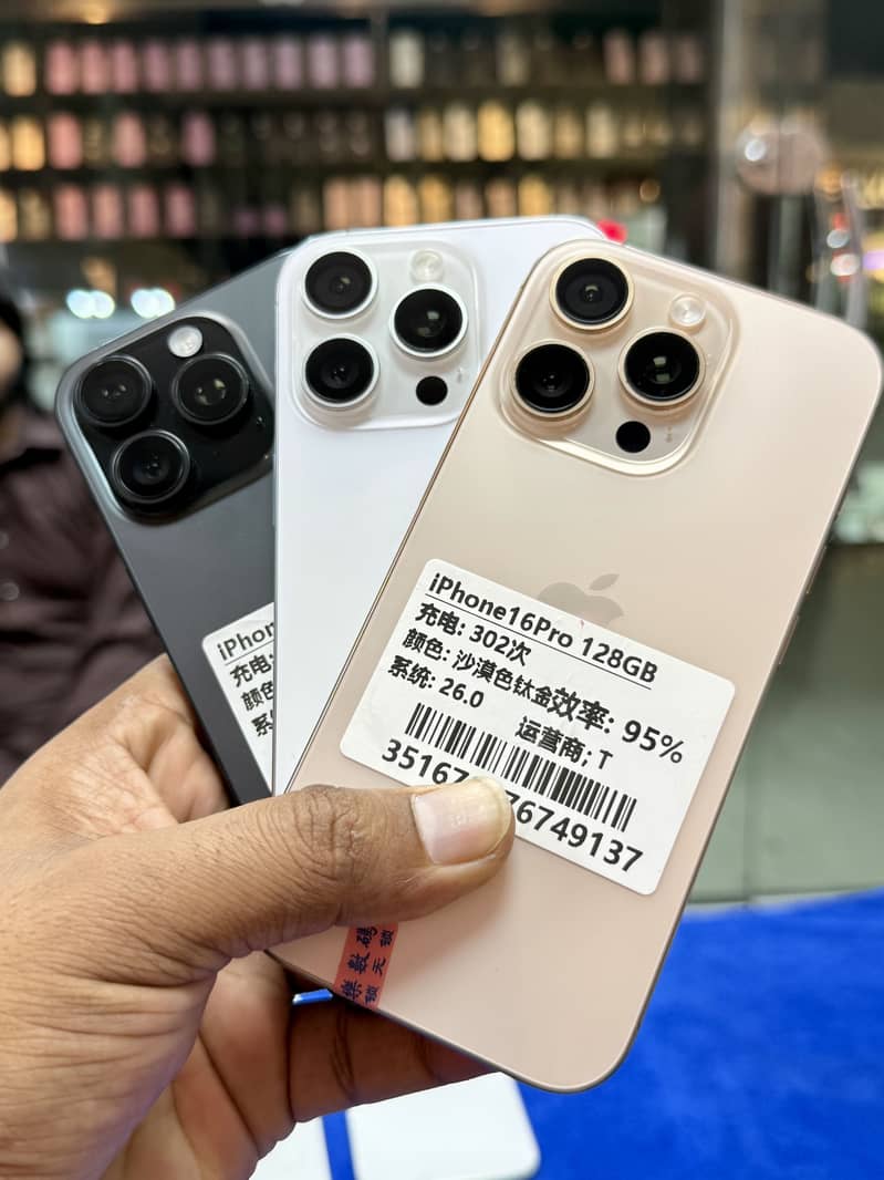 Apple iPhone 16 Pro 0