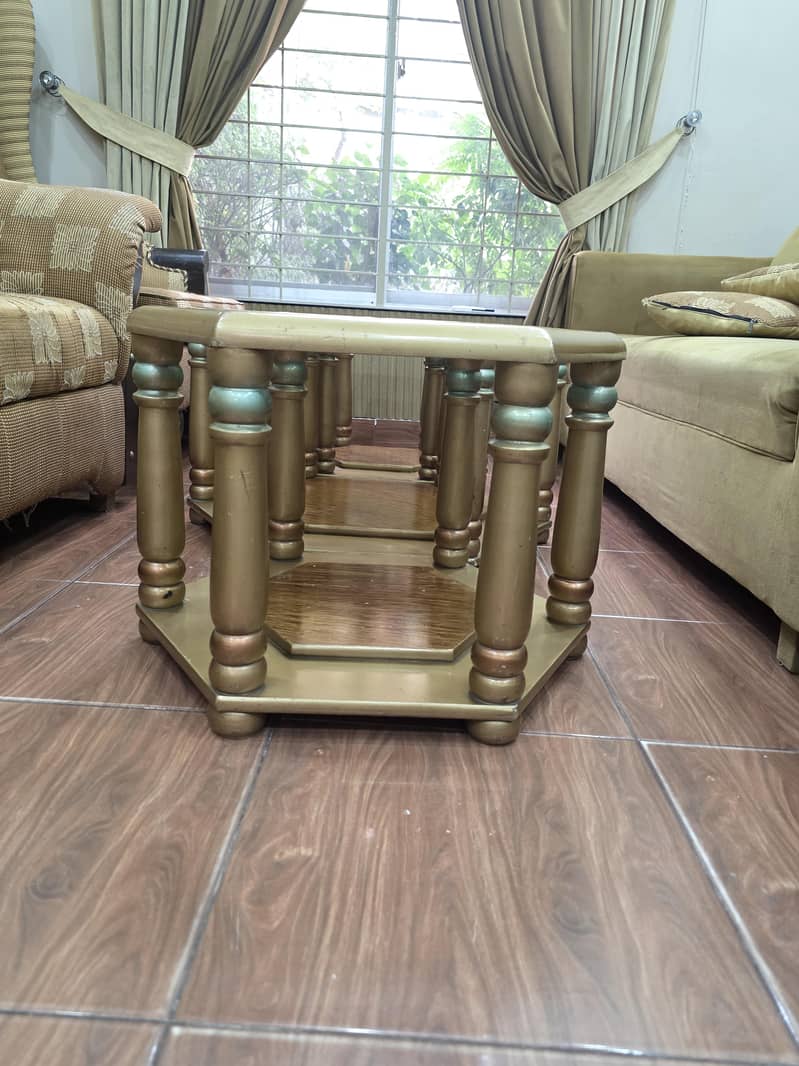 Couch + 3 tables with glass Top 1