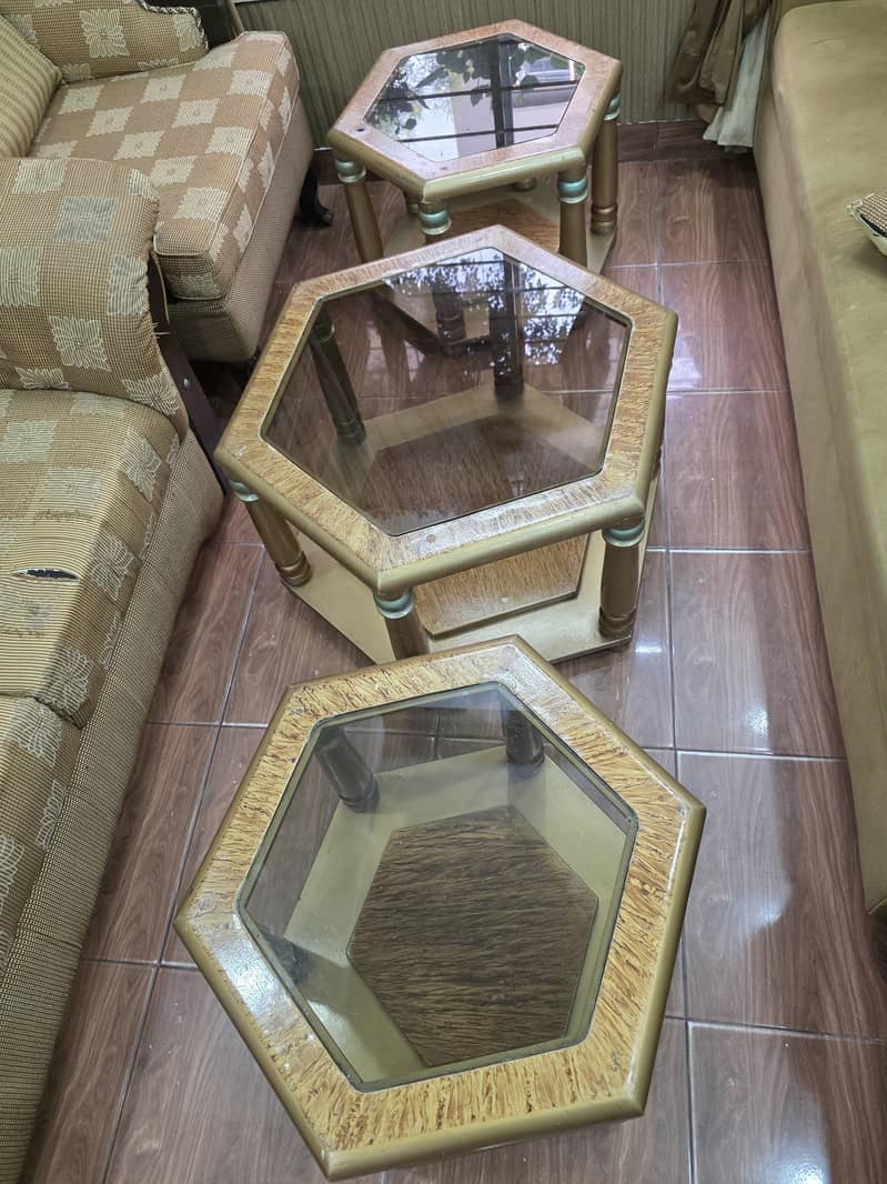 Couch + 3 tables with glass Top 2