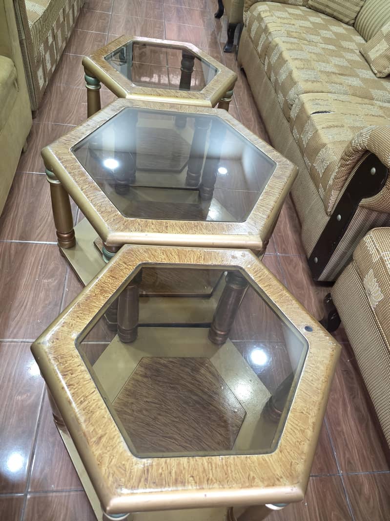 Couch + 3 tables with glass Top 3