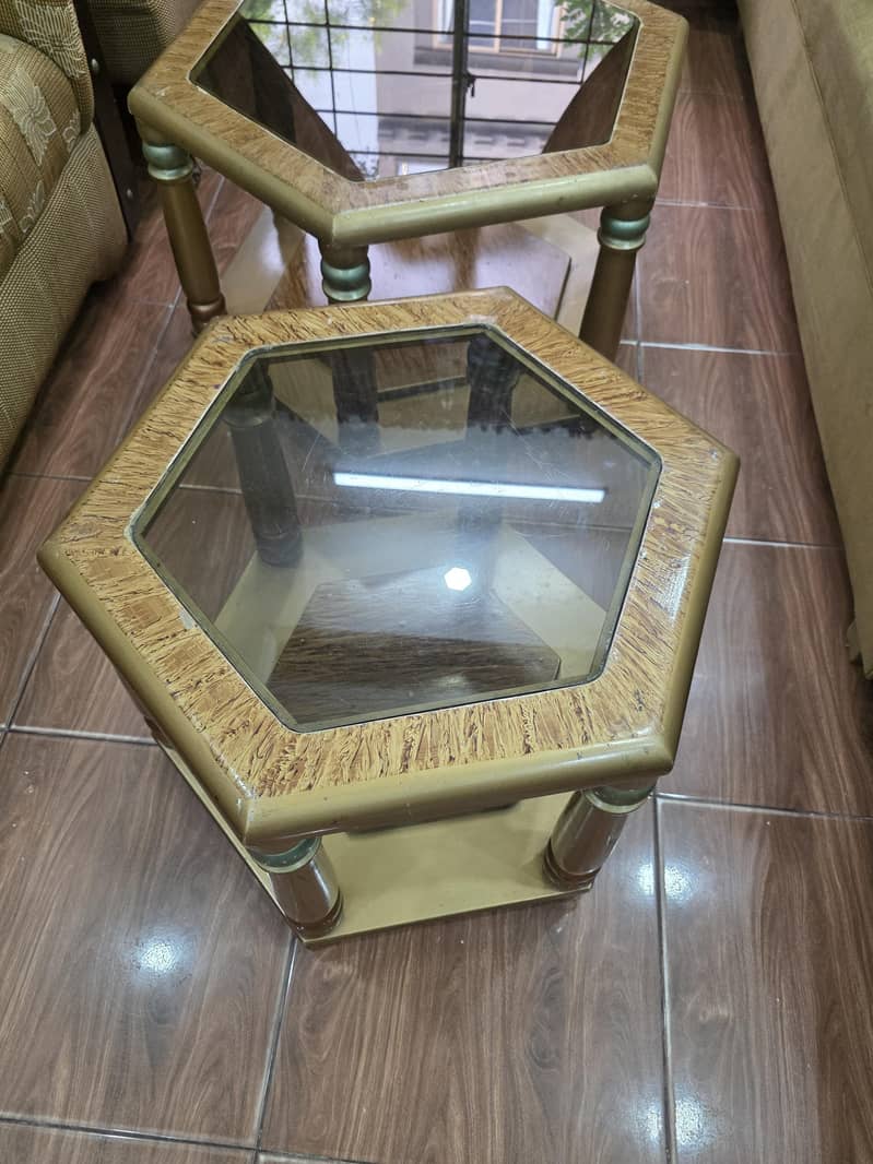 Couch + 3 tables with glass Top 6