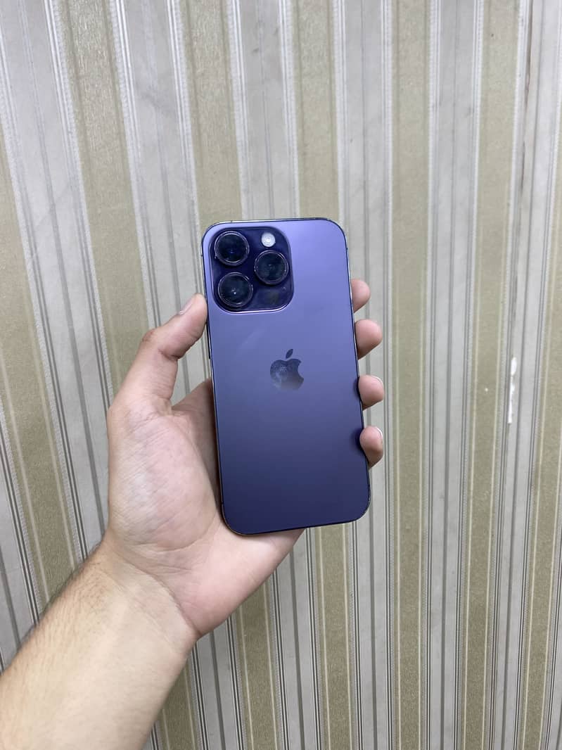Apple iPhone 14 Pro 1
