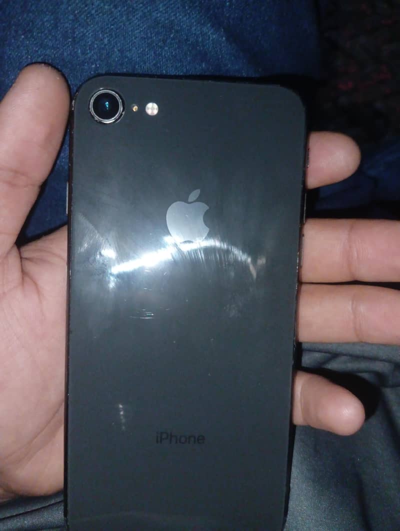 Apple iPhone 8 6