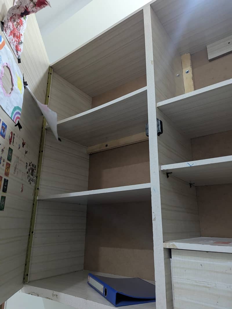 Wall capboard 1