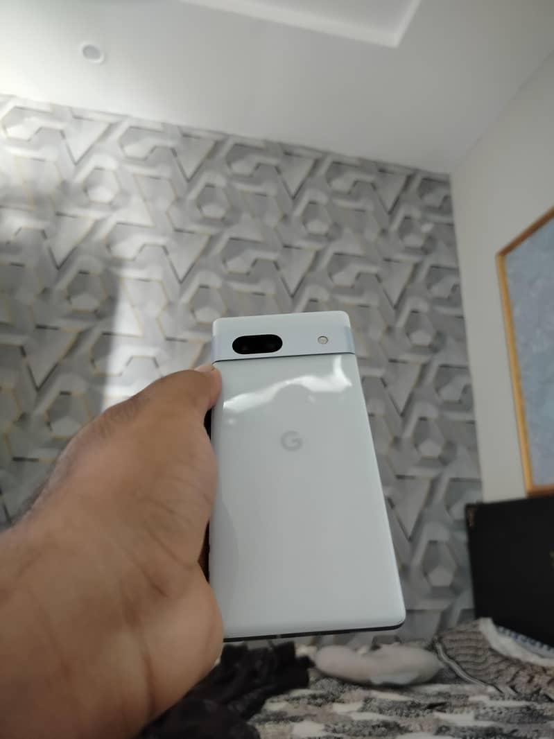 Google Pixel 7a 1