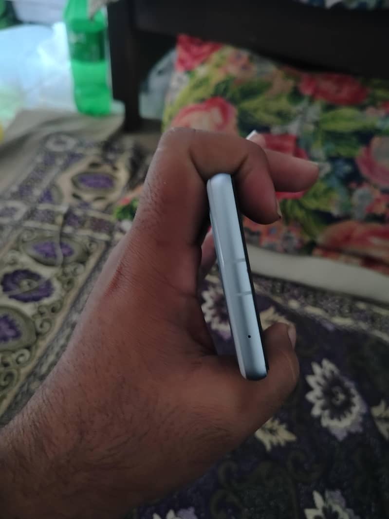 Google Pixel 7a 3