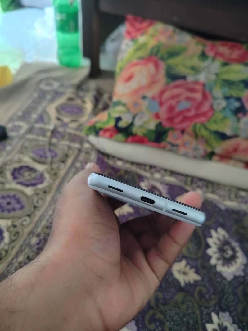 Google Pixel 7a 4
