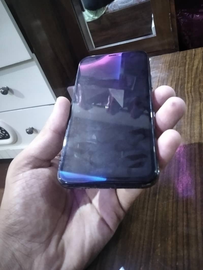 Apple iPhone 11 Pro 2