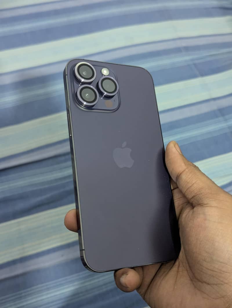 Apple iPhone 14 Pro Max 0