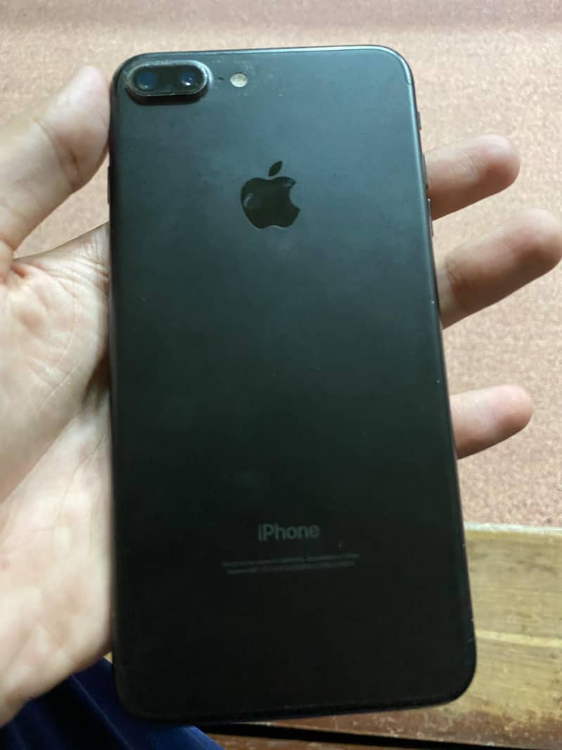 Apple iPhone 7 Plus 1