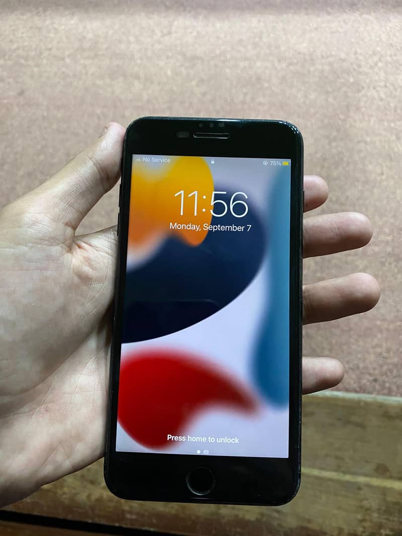 Apple iPhone 7 Plus 2