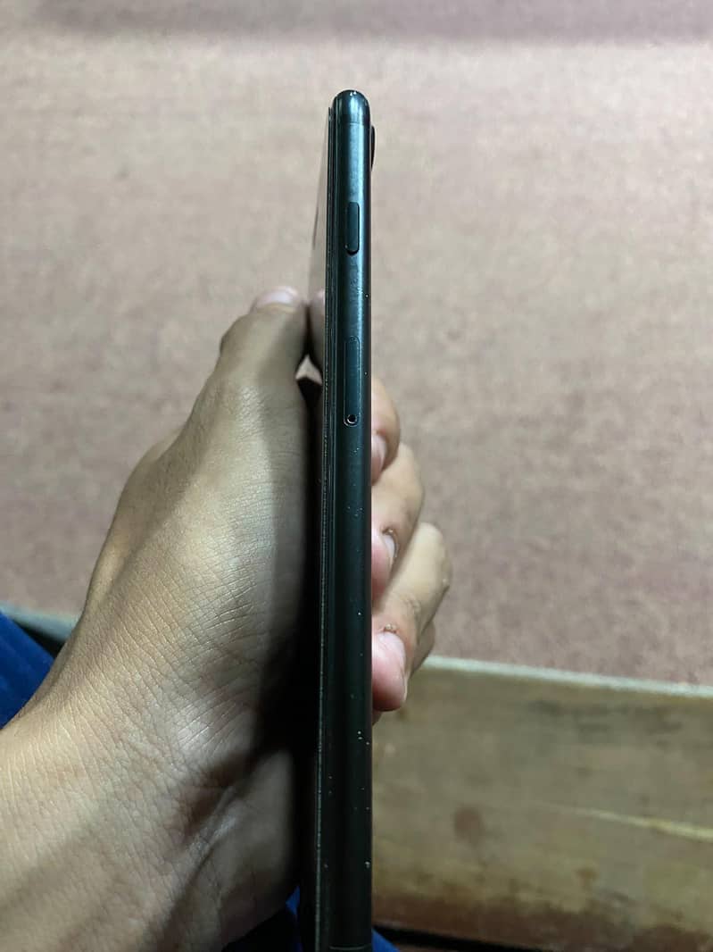 Apple iPhone 7 Plus 3