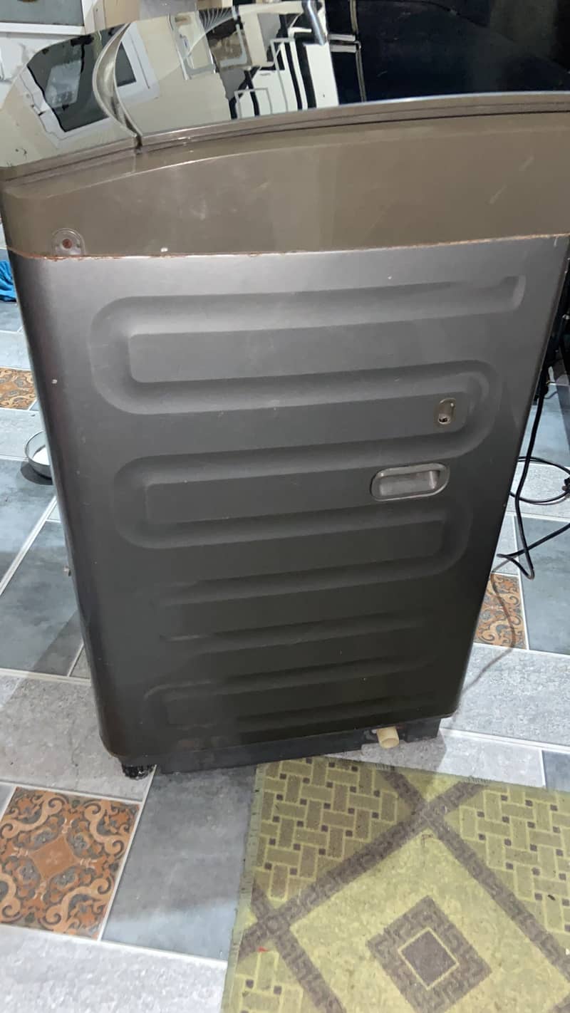 Dawlance 10kg automatic machine & dryer Touch panel 2