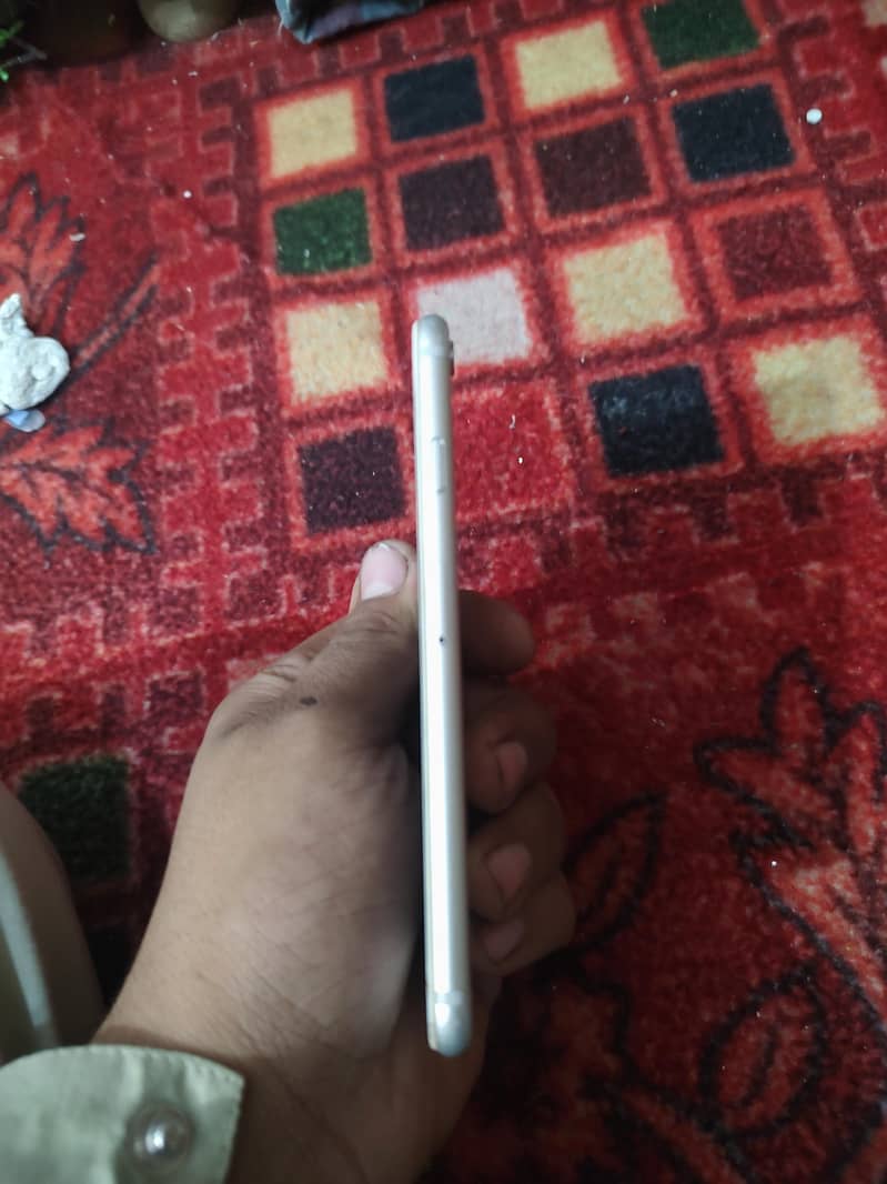 Apple iPhone 6 4