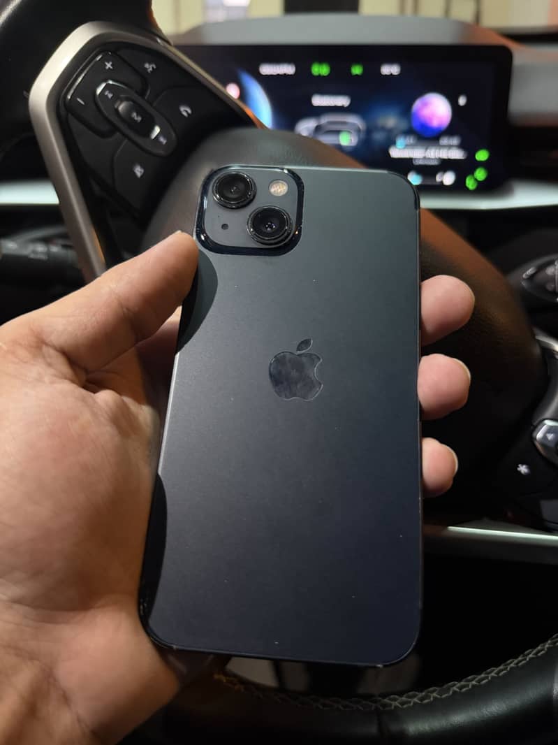Apple iPhone 13 1