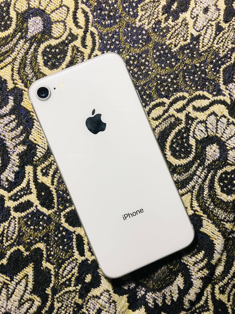 Apple iPhone 8 off mobile  memory chip issue 2
