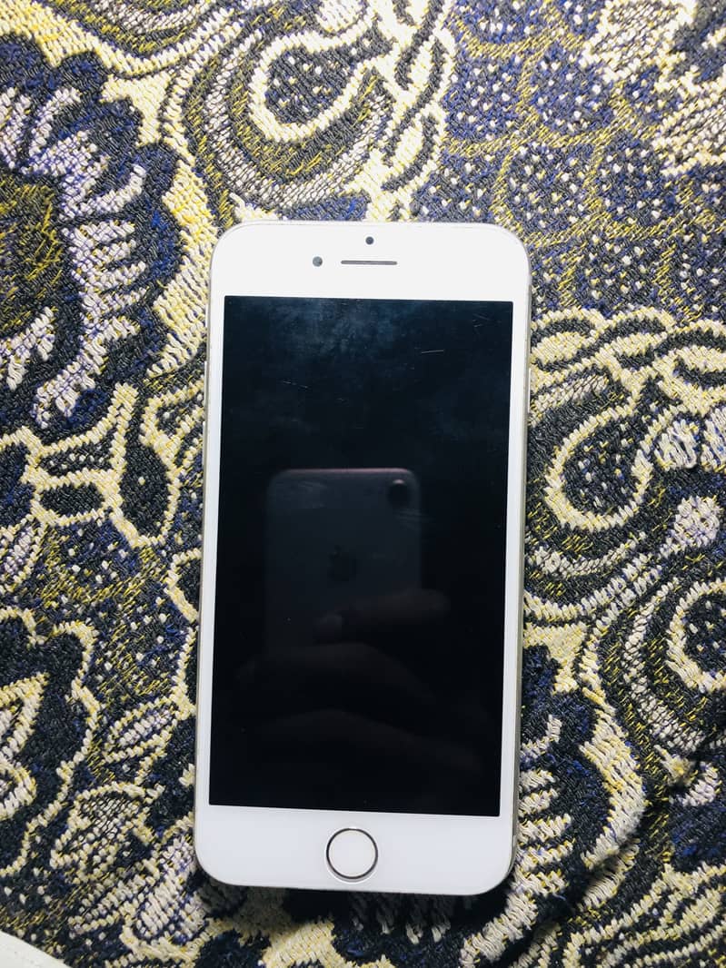 Apple iPhone 8 off mobile  memory chip issue 3
