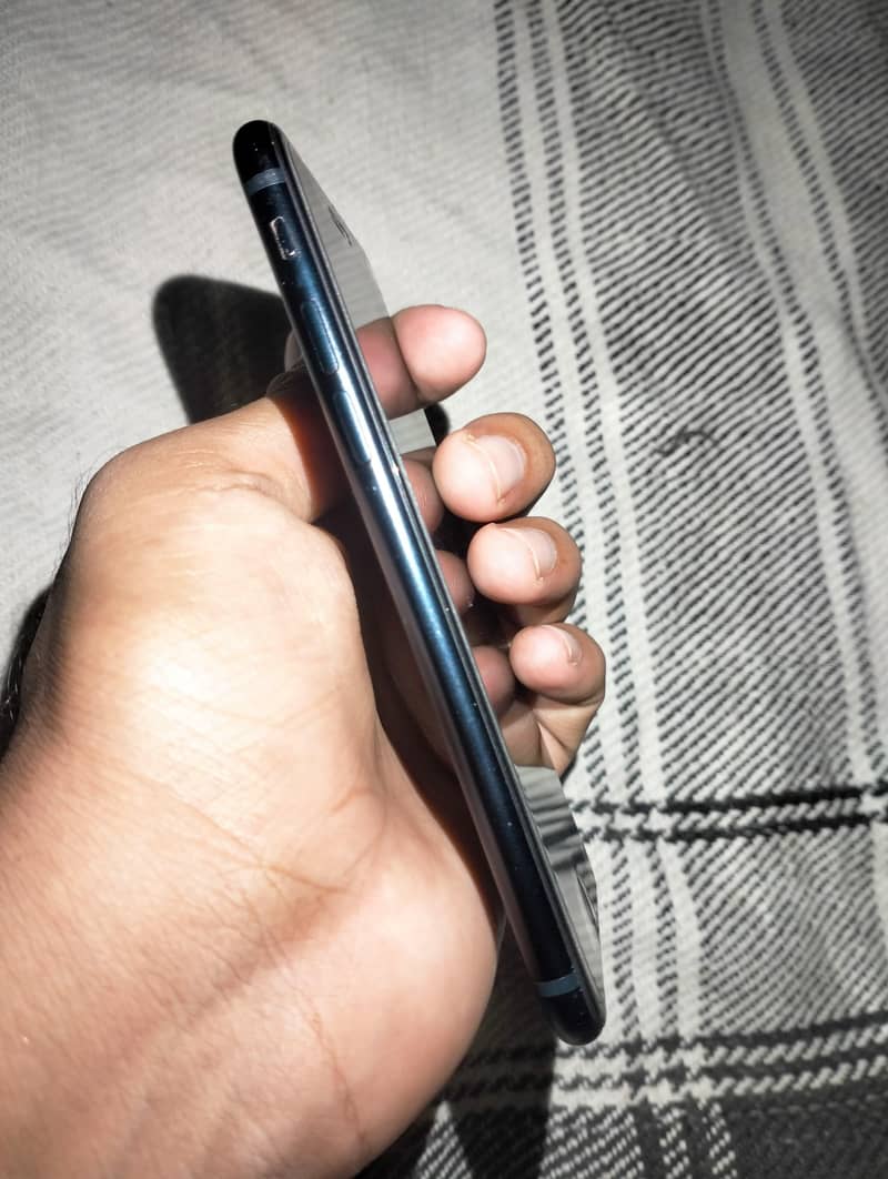 Apple iPhone SE 3