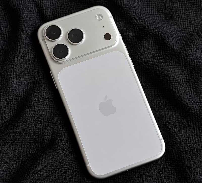 Apple iPhone 17 Pro Max 1