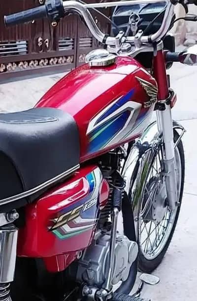 Honda CG 125 sale  registration Karachi only WhatsApp 03/20/31/94/084