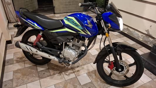 Honda CB125F