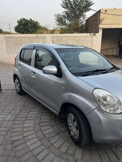 Toyota Passo 2011