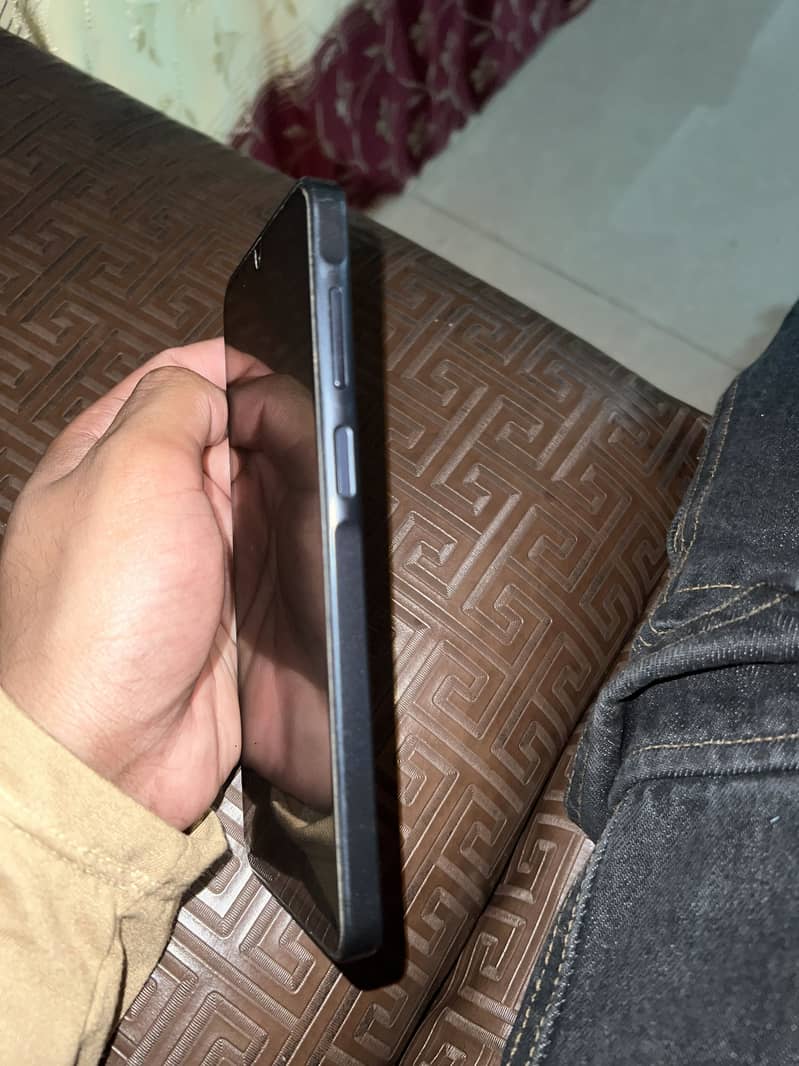 Samsung Mobile A16 1