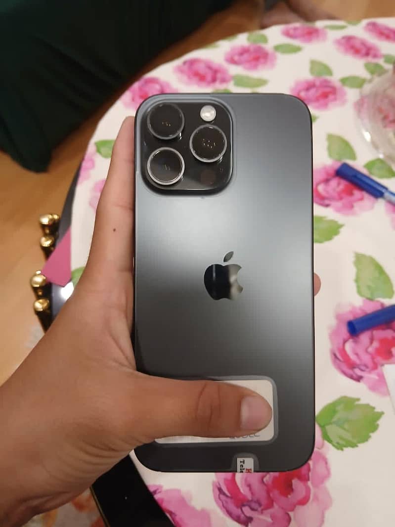 Apple iPhone 16 Pro Max 0