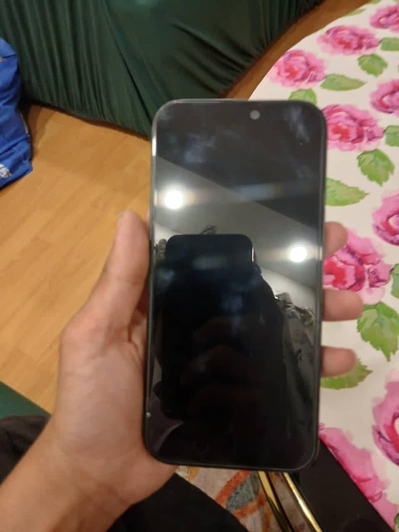 Apple iPhone 16 Pro Max 5
