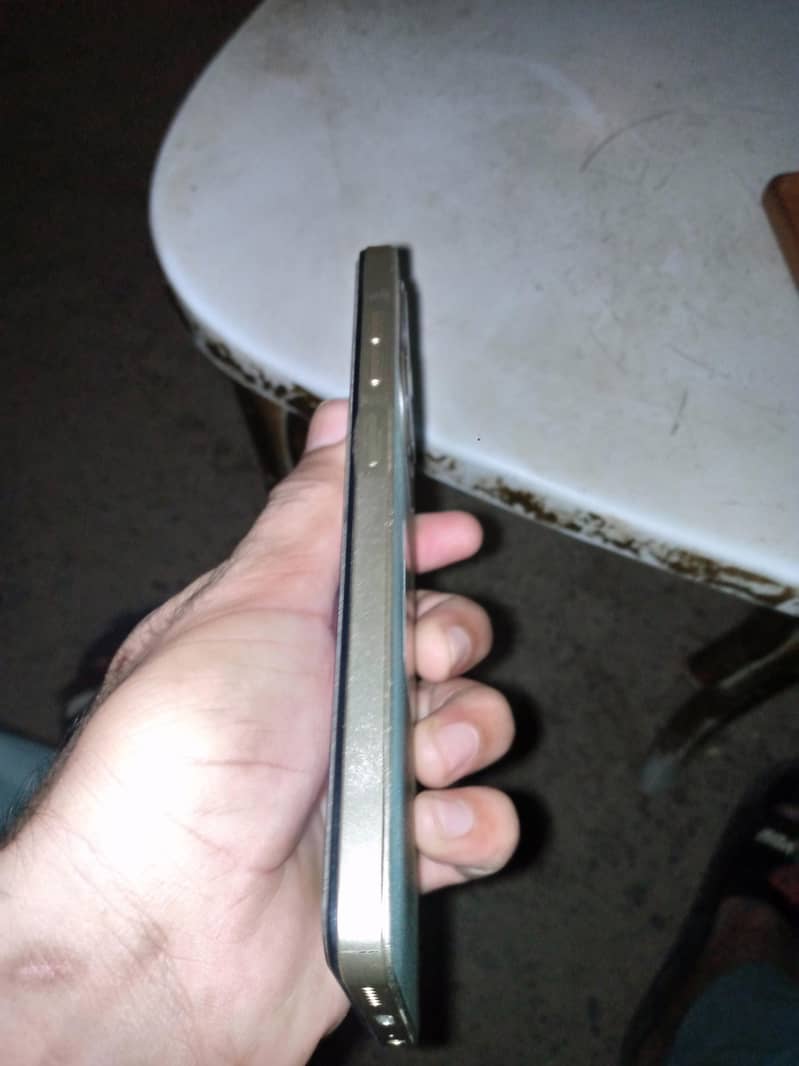 Tecno Spark 20C 4
