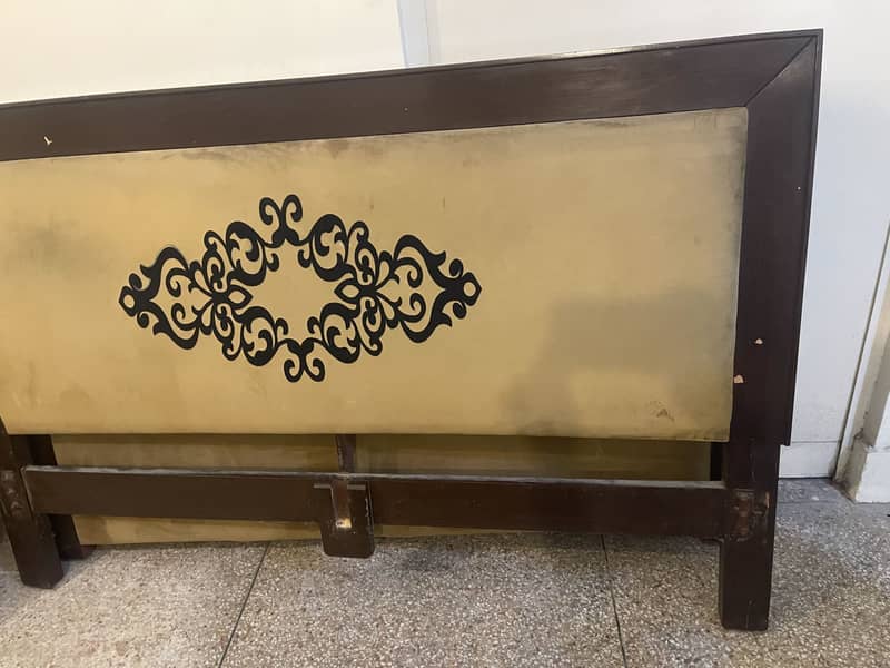 Double Bed beautiful design with complete set 0