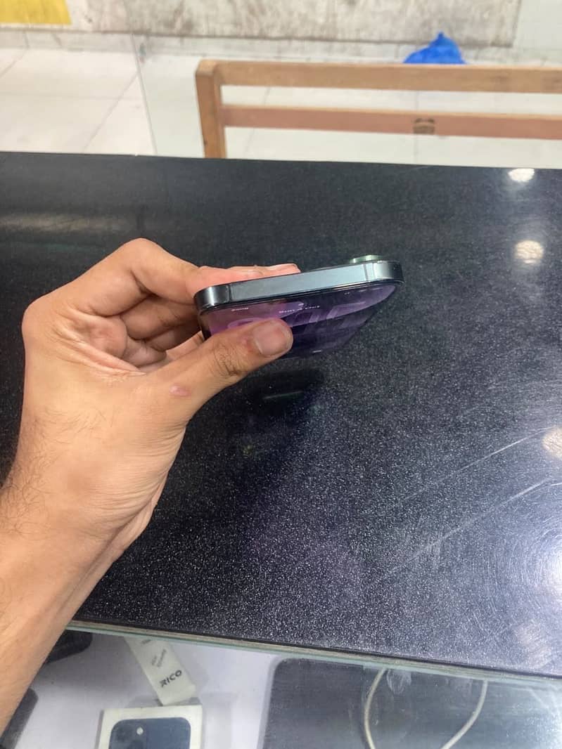 Apple iPhone 13 Pro Max 3