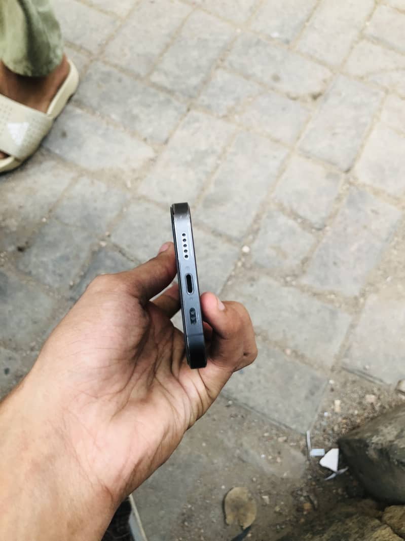 Apple iPhone 12 Pro 2