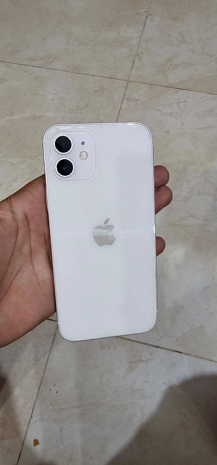Apple iPhone 12 1