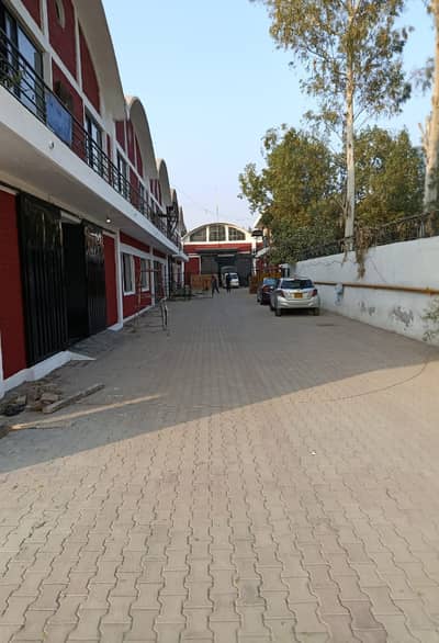 8 kanal triple story Factory available for Rent on Ferozepur road Gajju mata Lahore