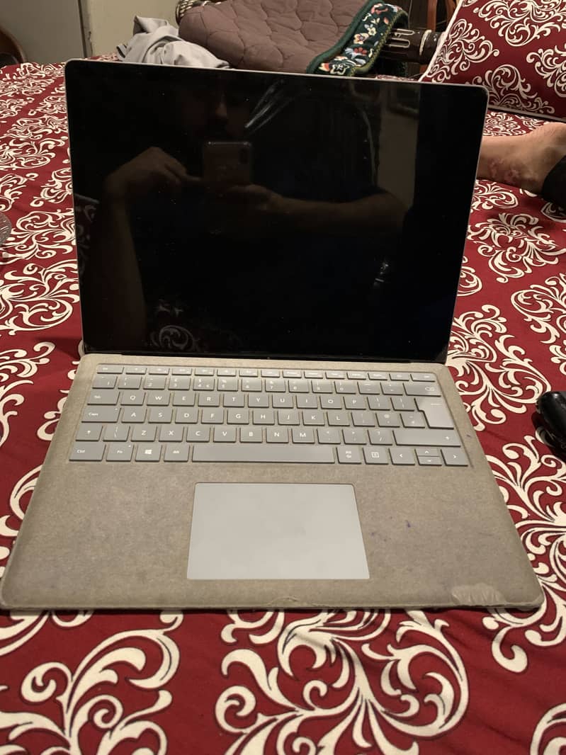 microsoft  Surface laptop 2 1