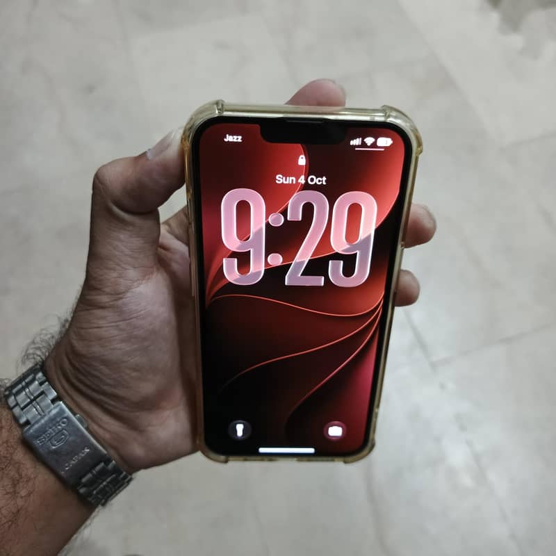 Apple iPhone 13 1