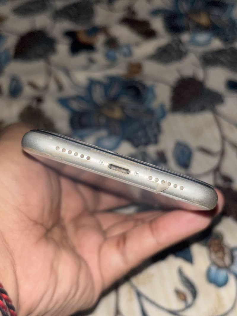 Apple iPhone 11 2