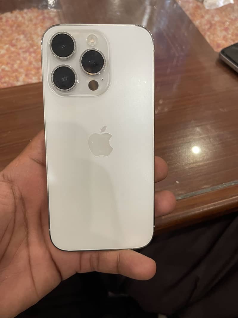 Apple iPhone 14 Pro 3