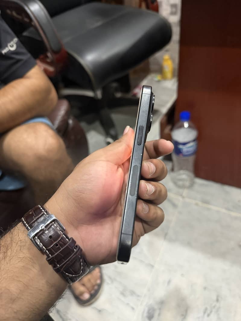 iphone 15 pro jv 2