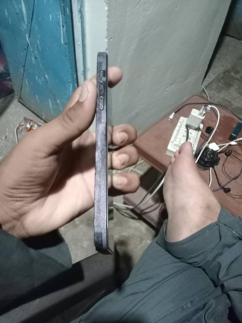 Apple iPhone 14 Pro Max 3