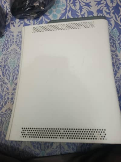 XBOX 360 white edition