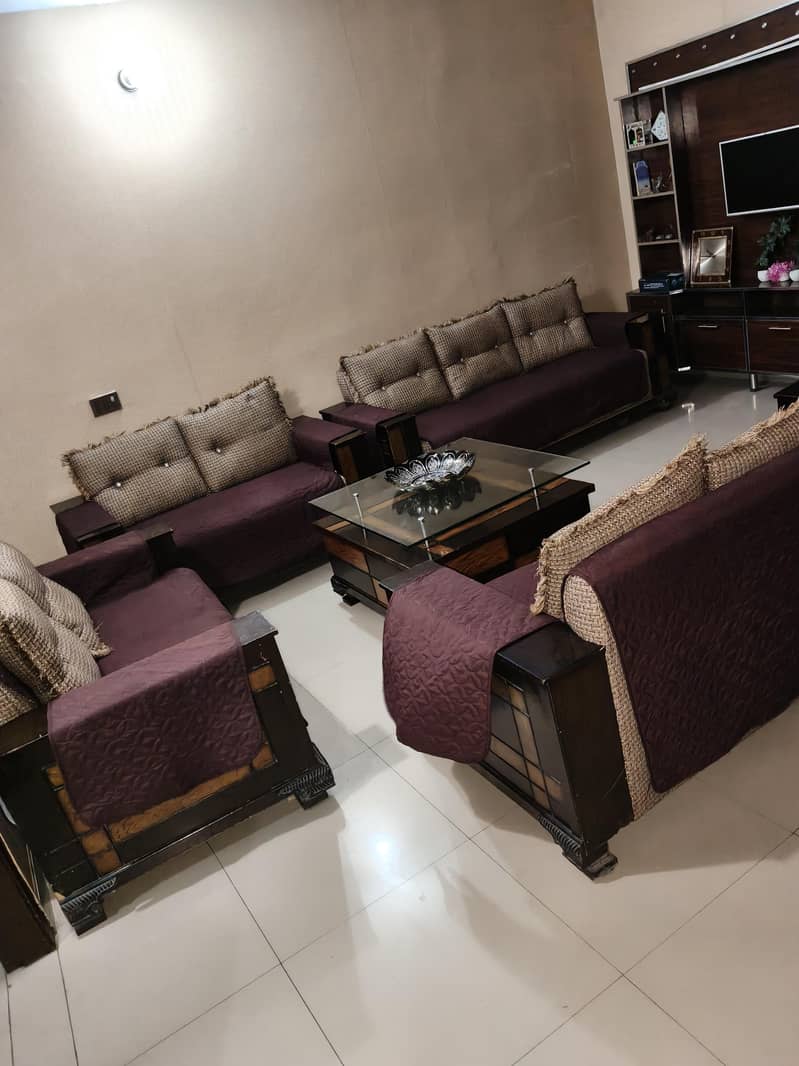 10 seater sofa + table +  covers 1